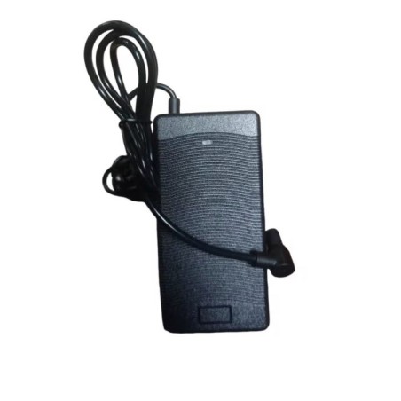 Schnellladegeraet 54.6V fuer Xiaomi Scooter 5 Pro  - 1 Passend: fuer Xiaomi Scooter 5 Pro, ausgelegt auf 54.6V Ladung.Sicher: Sc