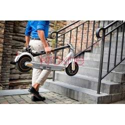 Ninebot KickScooter MAX G30LE II zaprojektowany przez Segway - 40km autonomii. Segway - Ninebot - 4 - Mocniejsze podwozie, szers