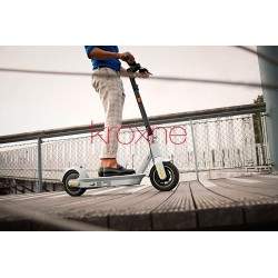 Ninebot KickScooter MAX G30LE II designed by Segway - 40km autonomy. Segway - Ninebot - 5 - More robust chassis, wider. - 10" wh