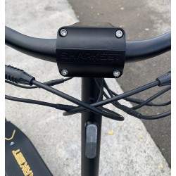 Sharkset RS1 - két 1400 W-os motor - 20 Ah akkumulátor - hatótáv 50-70 km Sharkset - 5 Sharkset RS1 - két 1400 W-os motor - 20 A