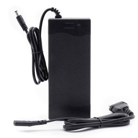Carregador para scooter ou bicicleta elétrica 54,6v 2A - 48v - conector DC 5,5mm  - 1 Carregador para scooter ou bicicleta elétr