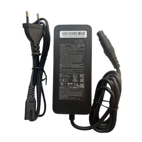 Cargador para patinete Xiaomi Electric Scooter 4 Pro Plus Xiaomi - 1 Cargador para patinete Xiaomi Electric Scooter 4 Pro Plus
C